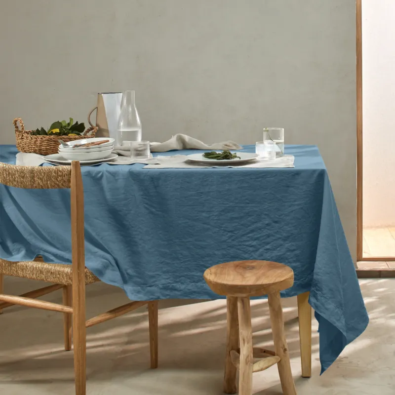 Nappe basique en lin lavé bleu français
