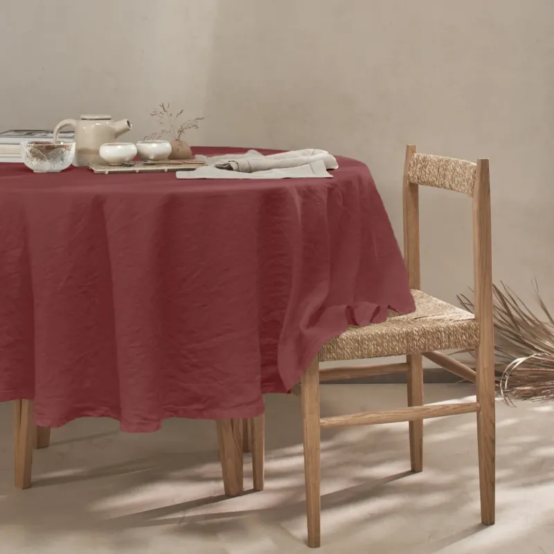 Nappe ovale sur mesure en lin lavé ajouré brique