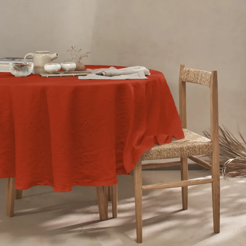 Nappe ovale sur mesure en lin lavé ajouré corail