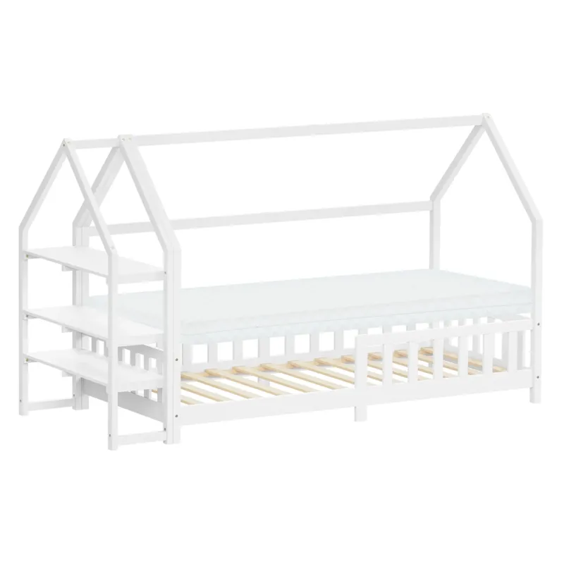 Weißes Bett mit Dach und Matratze, auf einem hellen Boden.