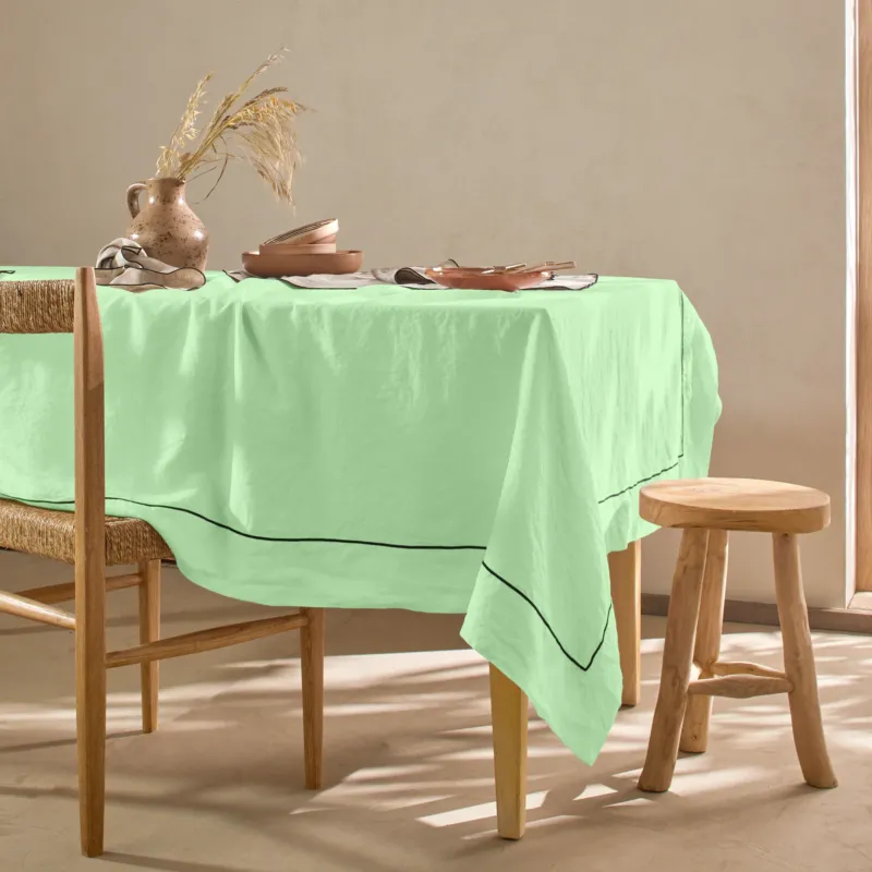 Nappe 100% lin lavé vert menthe avec bord Bourdon