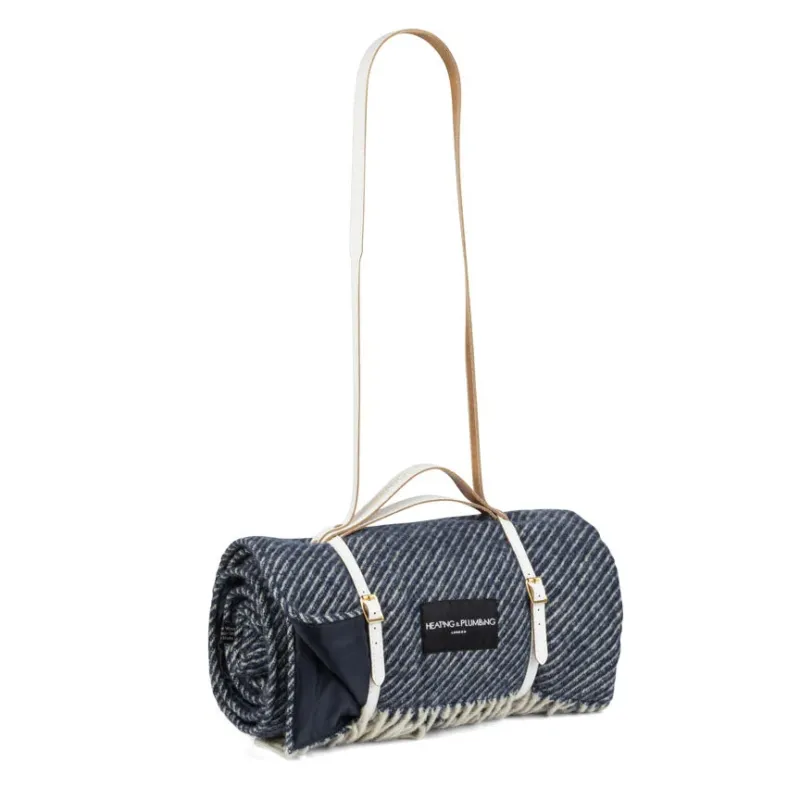 Pure New Wool Picnic Blanket - The Yacht Club