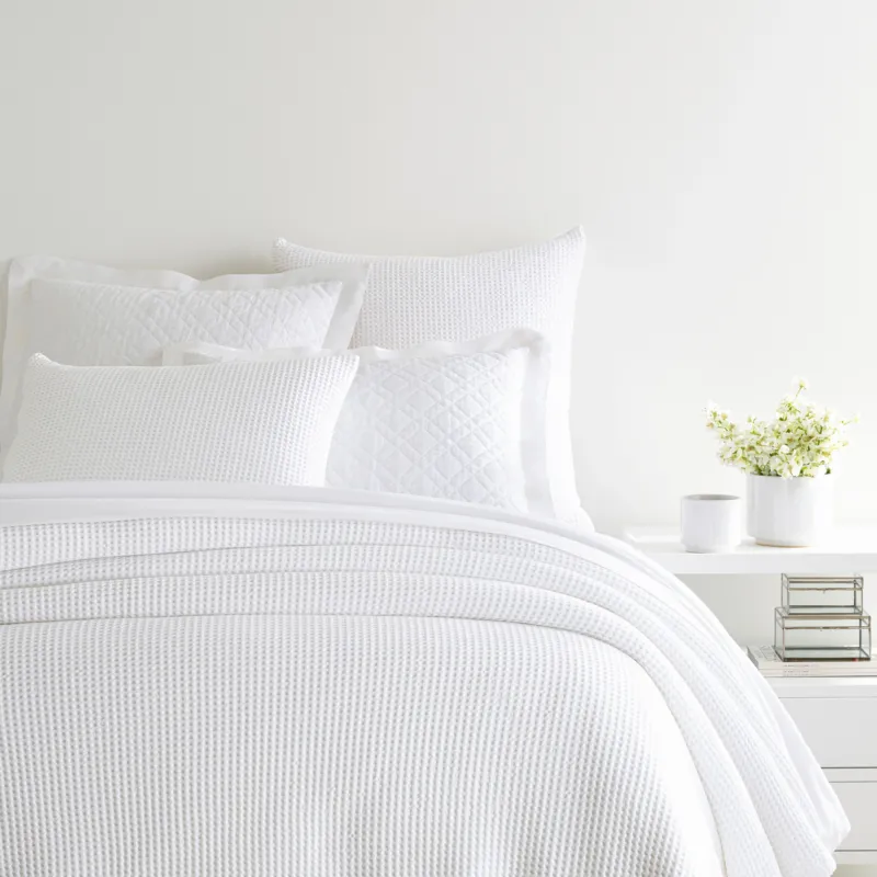 Bubble White Matelassé Coverlet